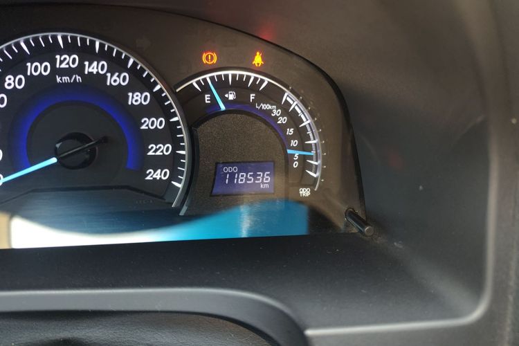 丰田 凯美瑞 2016款 2.0G 十周年纪念领先版中控内饰15