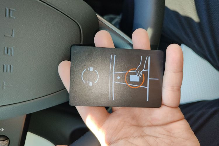 特斯拉 Model Y 2025款 后轮驱动版中控内饰11