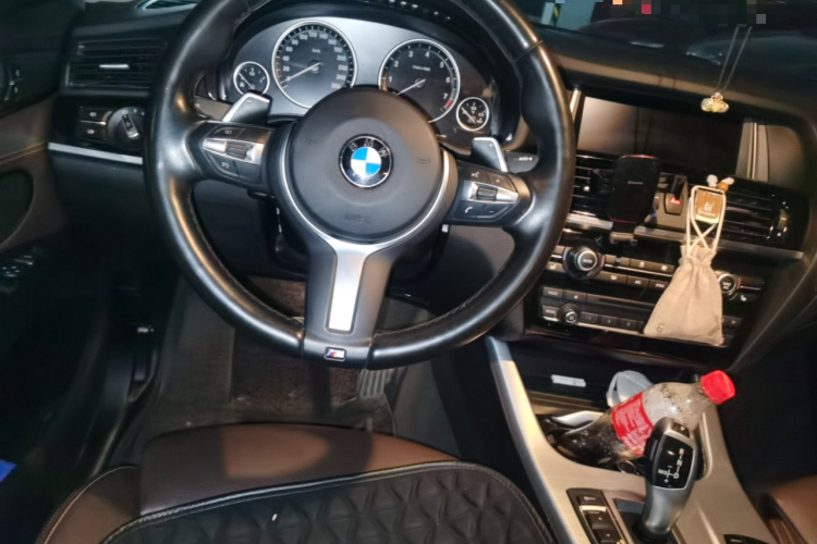 宝马X4 2016款 xDrive20i M运动型中控内饰13