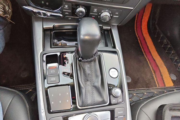 奥迪A6L 2017款 TFSI 技术型中控内饰18