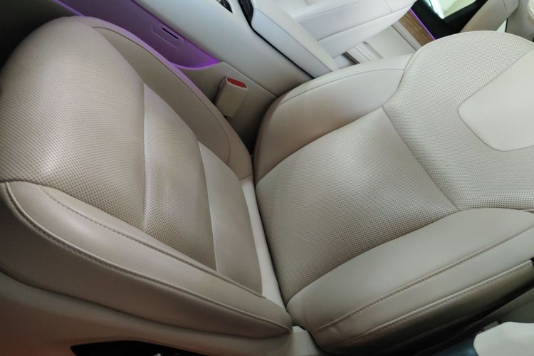 鸿蒙智行 问界M5 2023款 增程后驱标准版局部细节19