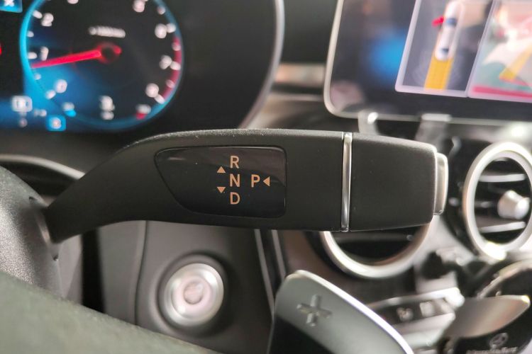 奔驰C级 2020款 改款 C 200 L 时尚型运动版中控内饰18