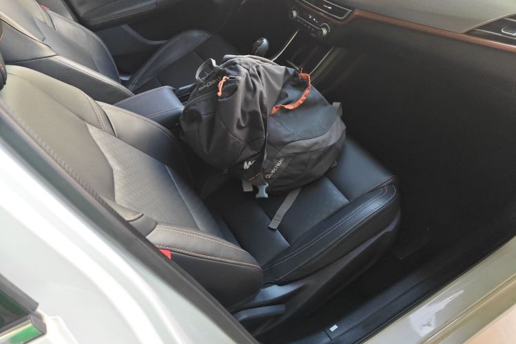 长安 逸动 2018款 XT 1.6L GDI 手动风潮型 国V局部细节41