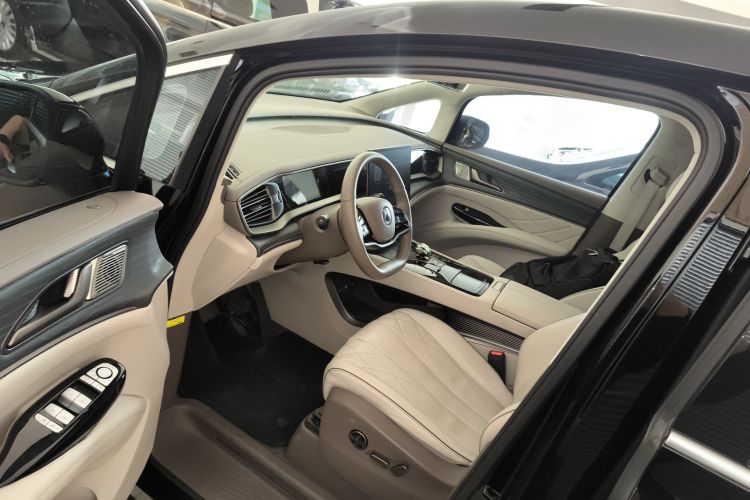 腾势D9 2022款 DM-i 970 四驱旗舰型中控内饰20