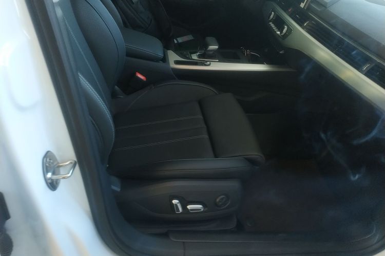 奥迪A4L 2025款 200万辆悦享版 40 TFSI 时尚动感型局部细节41