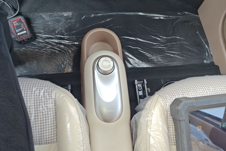 五菱汽车 宏光MINIEV 2025款 四门版 进阶款中控内饰18