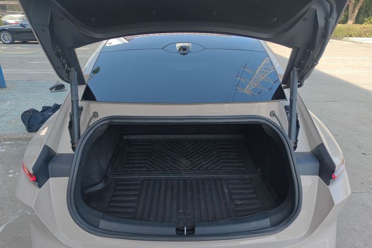 蔚来ET5 2022款 75kWh机舱底盘23