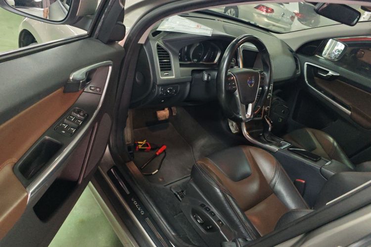 沃尔沃XC60 2016款 T5 AWD 智远版中控内饰20