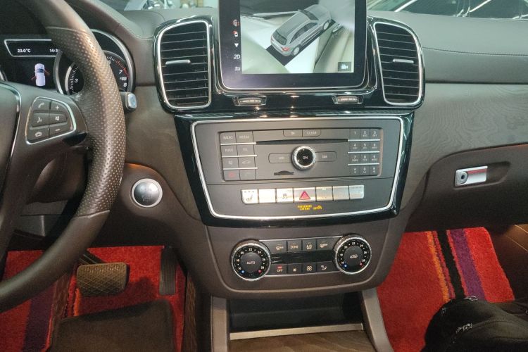 奔驰GLE 2017款 GLE 400 4MATIC中控内饰16