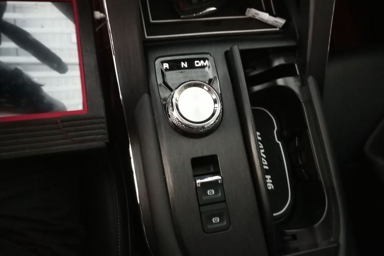 哈弗H6 2022款  第三代 1.5T 自动两驱Supreme+中控内饰18