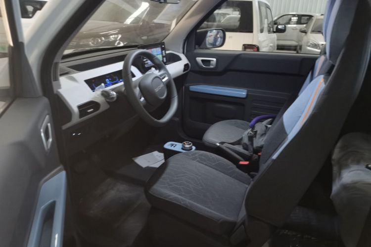 吉利银河 2024款 熊猫mini 200km 耐力熊中控内饰20