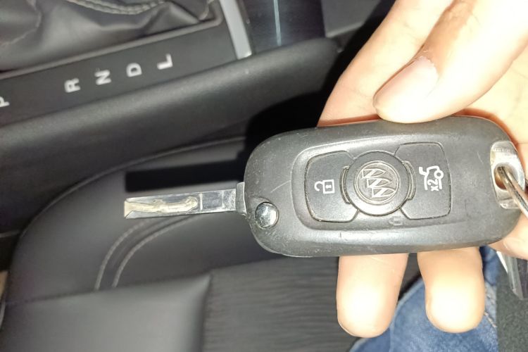 别克 威朗 2020款 20T CVT领先型中控内饰7001