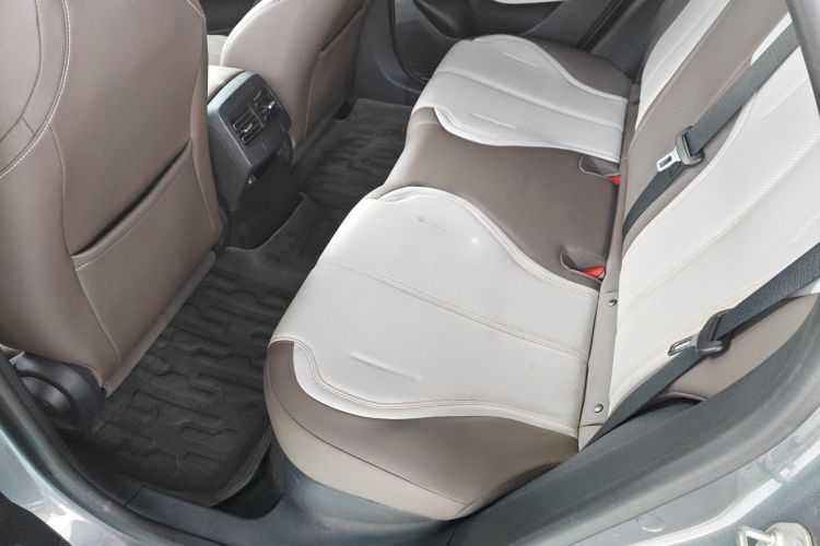 比亚迪 秦PLUS 2024款 荣耀版 DM-i 55KM领先型中控内饰7004