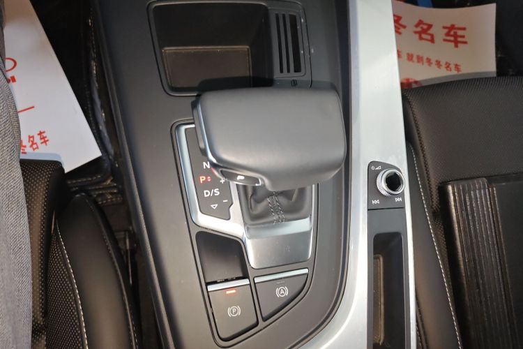 奥迪A4L 2024款 40 TFSI 时尚动感型局部细节18