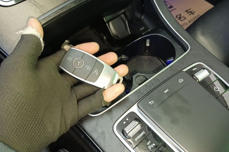 奔驰C级 2020款 改款 C 200 L 时尚型运动版中控内饰11