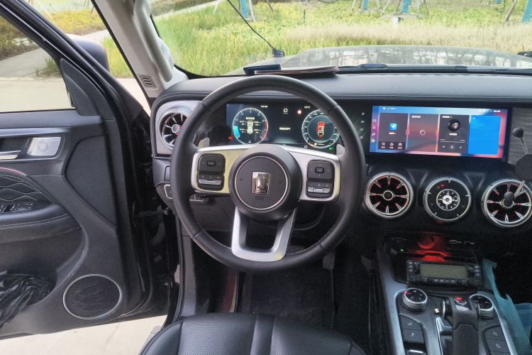 坦克300 2021款 越野版 2.0T 征服者中控内饰13