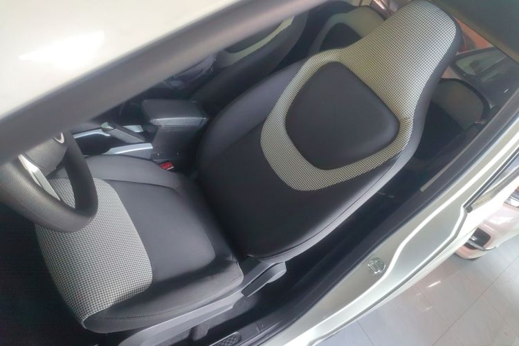 五菱汽车 宏光MINIEV 2024款 第三代 170km中控内饰19