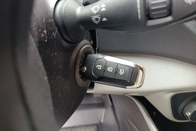 福特 福睿斯 2019款 1.5L 自动质享型中控内饰7001