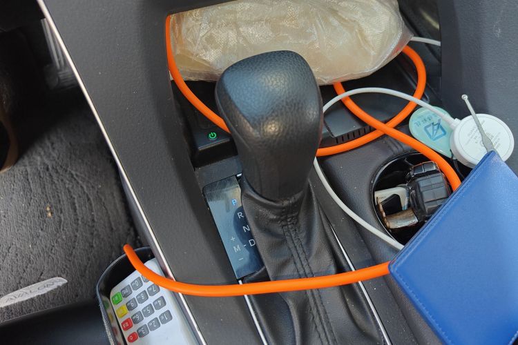 丰田 亚洲龙 2019款 2.0L 进取版 国VI中控内饰18