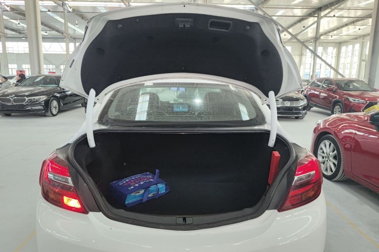 别克 君威 2015款 1.6T 领先技术型机舱底盘23