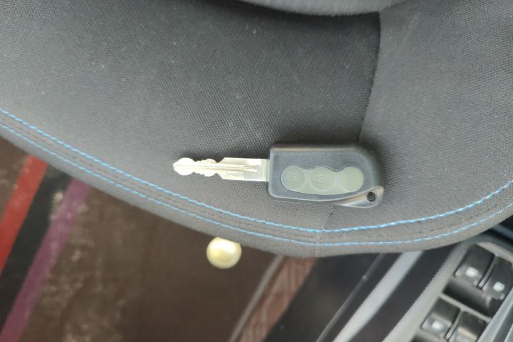 江铃集团新能源 江铃E200L 2018款 E200L 标准型（250KM）中控内饰11