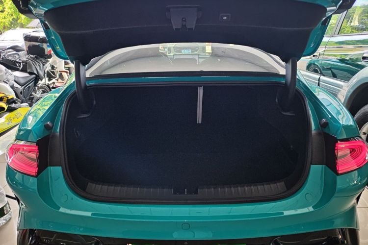 小米汽车 小米SU7 2024款 四驱超长续航高阶智驾Max版机舱底盘23