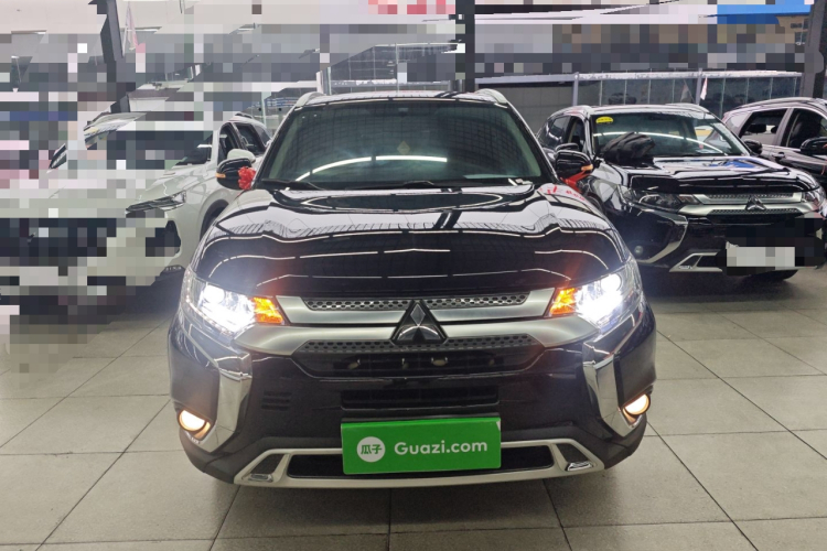 三菱 欧蓝德 2020款 2.0L 两驱畅享版 5座车身外观6001