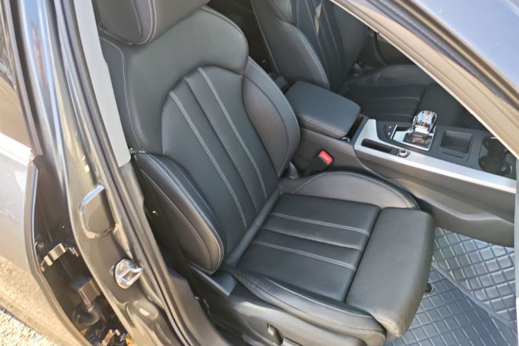 奥迪A4L 2020款 40 TFSI quattro 豪华动感型局部细节41