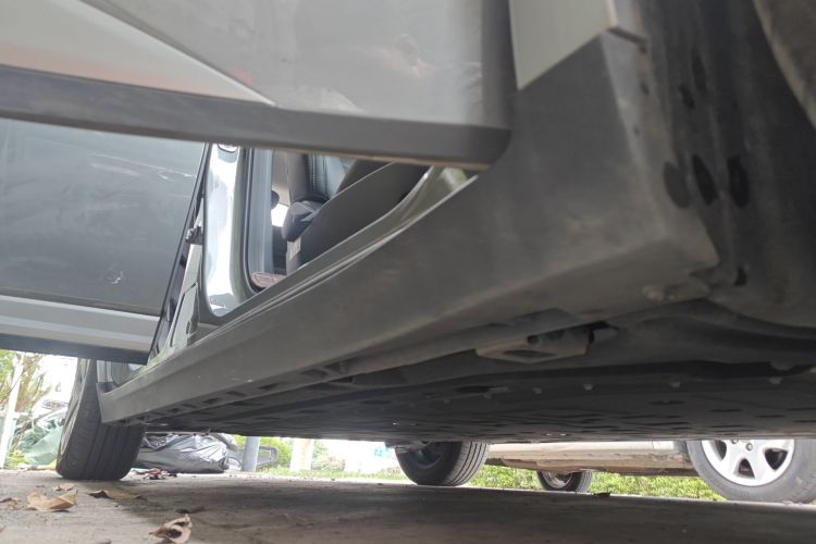 埃安 AION Y 2023款 Plus 610 乐享版 三元锂局部细节9001