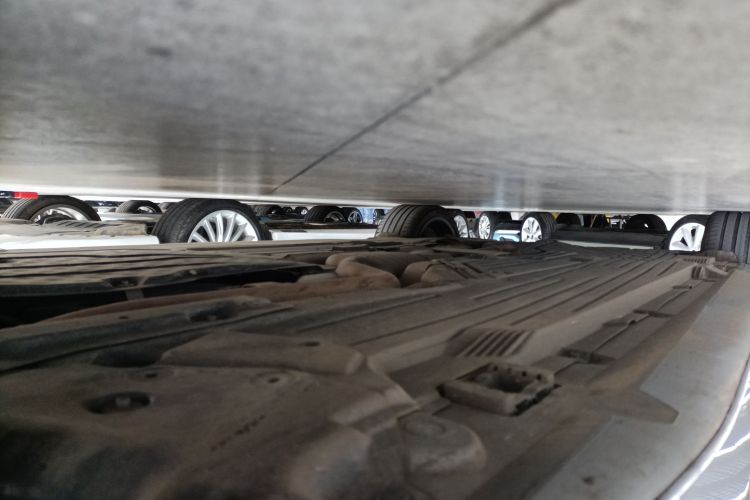 奔驰C级 2023款 改款二 C 260 L 运动版局部细节9001