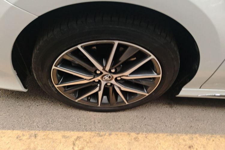 丰田 凯美瑞 2023款 双擎 2.5HG 豪华版车身外观6007