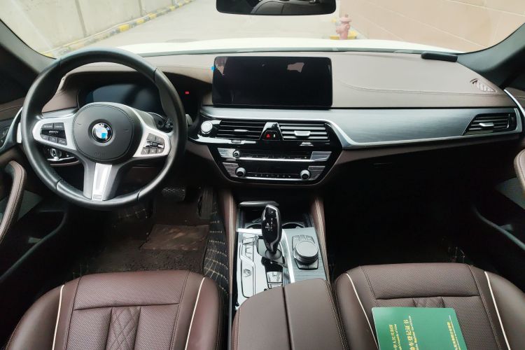 宝马5系新能源 2021款 535Le M运动套装中控内饰12