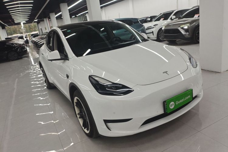 特斯拉 Model Y 2022款 改款 后轮驱动版车身外观3