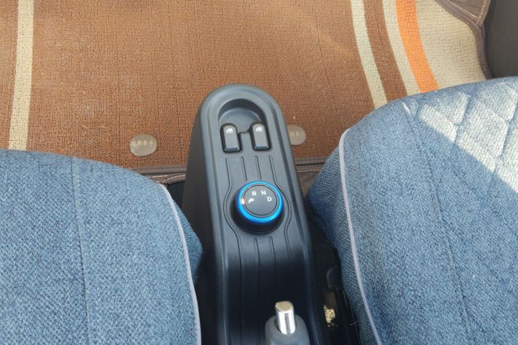 五菱汽车 宏光MINIEV 2021款 马卡龙臻享款 磷酸铁锂中控内饰18