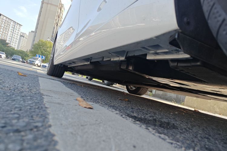 雷克萨斯ES 2025款 200 臻享版局部细节9003