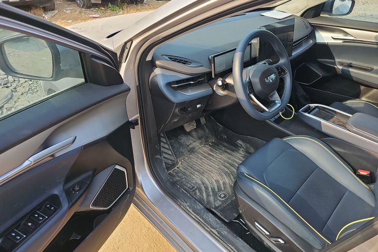 吉利几何G6 2024款 500KM 旗舰型中控内饰7003