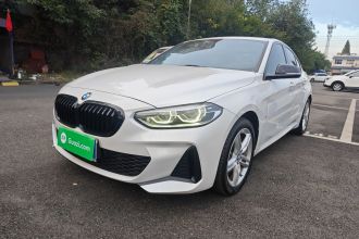 宝马1系 2021款 120i M运动曜夜版