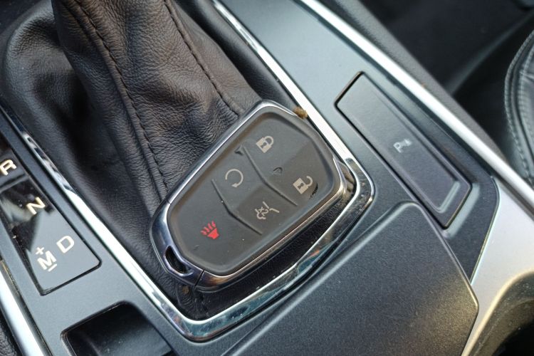 凯迪拉克SRX 2015款 3.0L 精英型中控内饰11