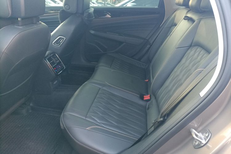 大众 帕萨特 2019款 380TSI 尊贵版 国VI中控内饰7004