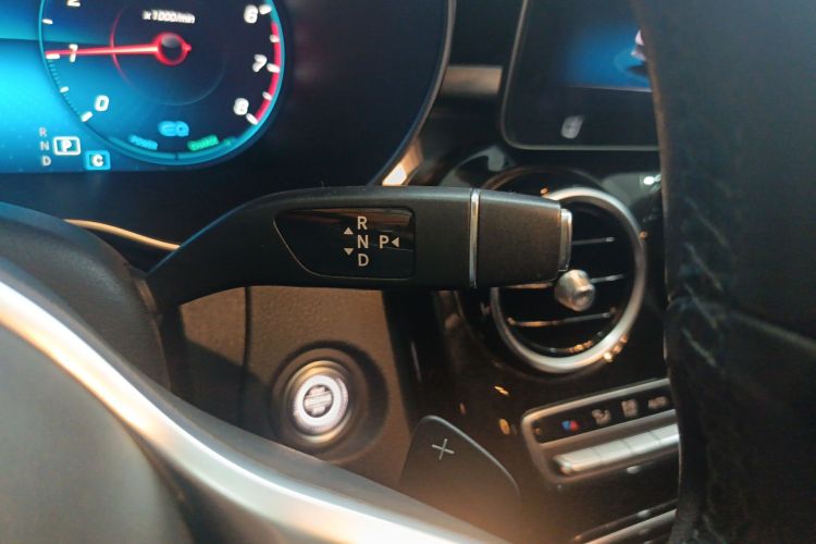 奔驰C级 2019款 改款 C 260 L 运动版中控内饰18