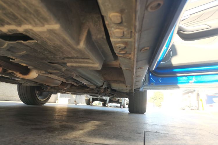 魏牌 VV7 2017款 2.0T 旗舰型局部细节9001