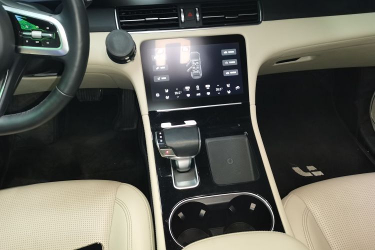 理想汽车 理想ONE 2021款 增程6座版中控内饰18