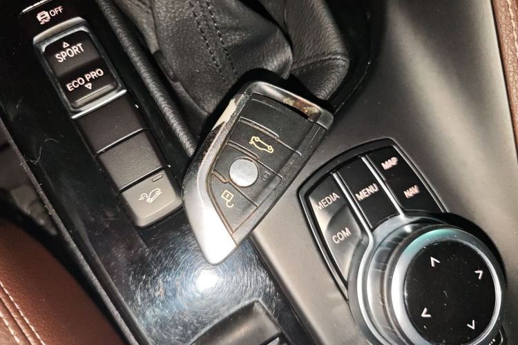 宝马X1 2018款 xDrive20Li 尊享型中控内饰11