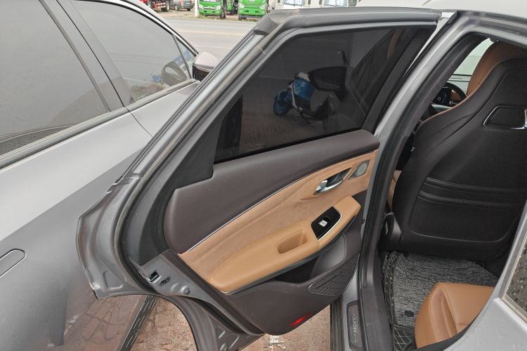 埃安 AION LX 2022款 Plus 80D 旗舰版中控内饰7008