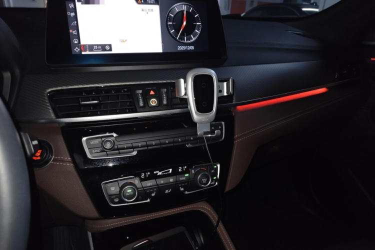 宝马X2 2020款 sDrive25i 尊享型M越野套装中控内饰16