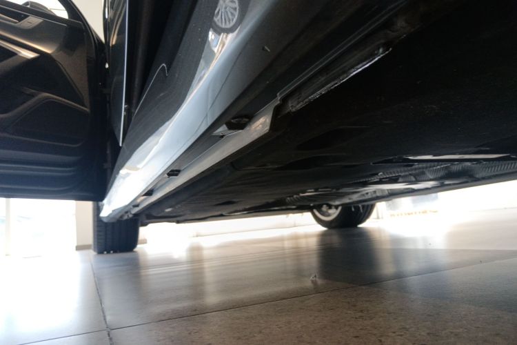 奥迪A6L 2024款 45 TFSI 臻选动感型机舱底盘30