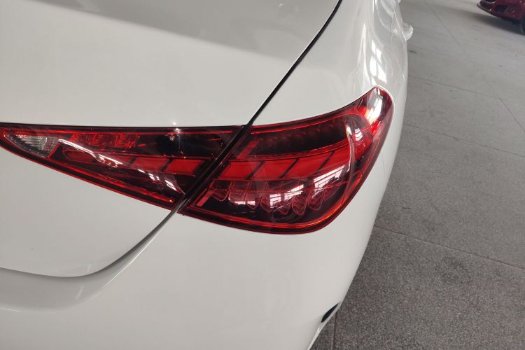 奔驰C级 2022款 改款 C 260 L 运动版车身外观6006