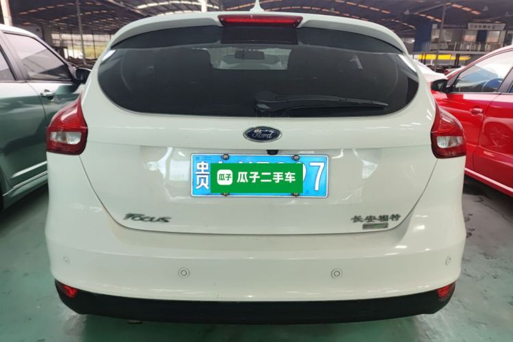 福特 福克斯 2017款 两厢 EcoBoost 125 手动超能风尚型智行版车身外观6