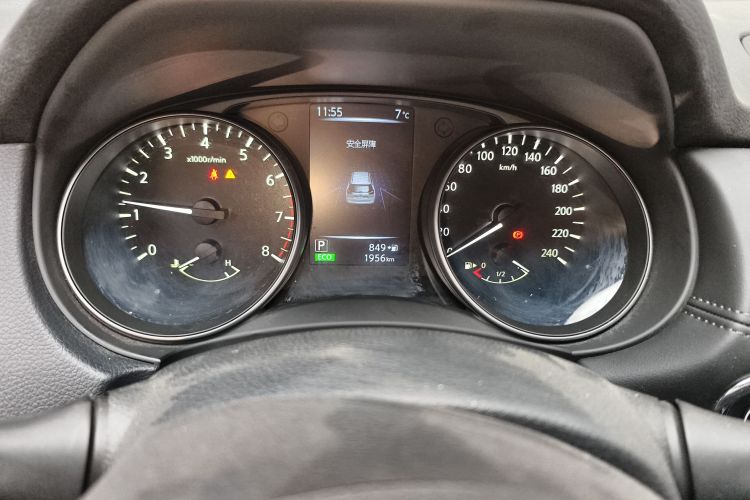 日产 奇骏 2025款 荣誉 2.0L 两驱领先版中控内饰14