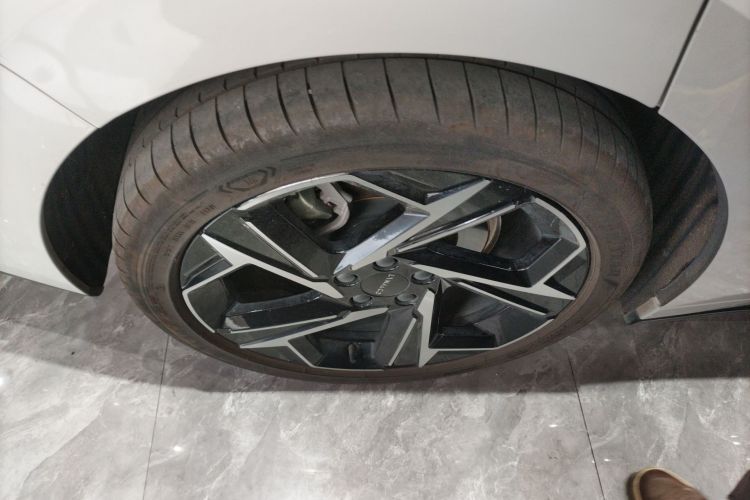 领克07 2024款 EM-P 126长续航 Halo车身外观6003